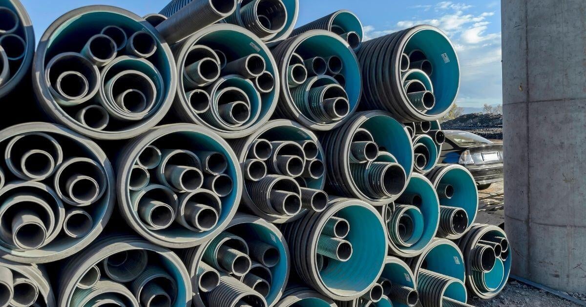 pipes-stored-in-a-pipe-fabrication-shop