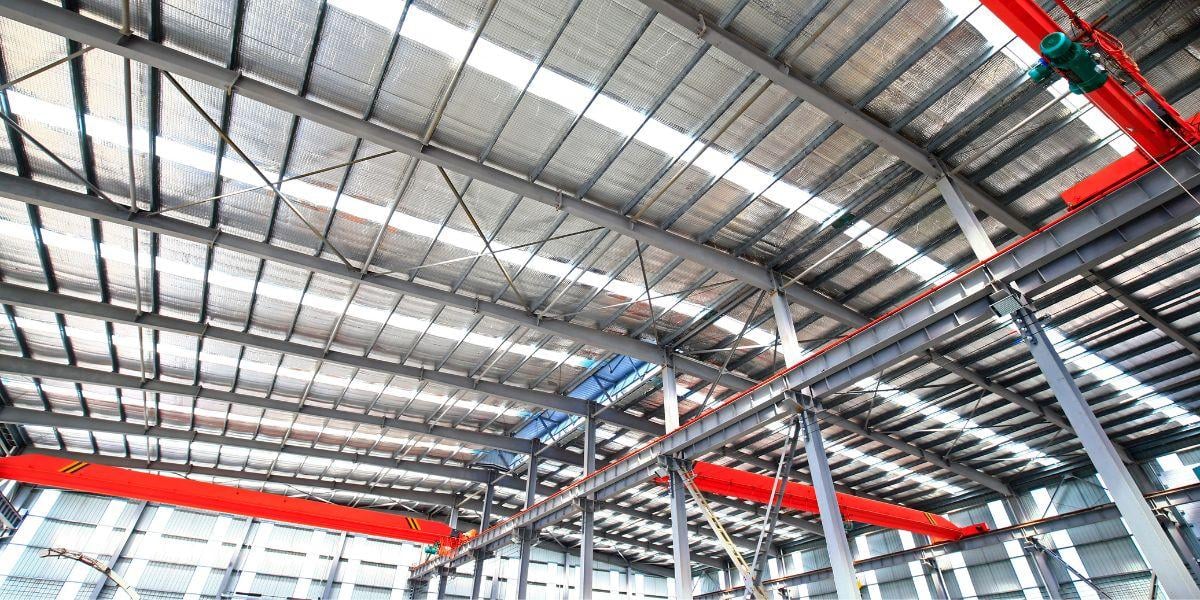 an-inside-shot-of-the-clearspan-capabilities-of-steel-buildings